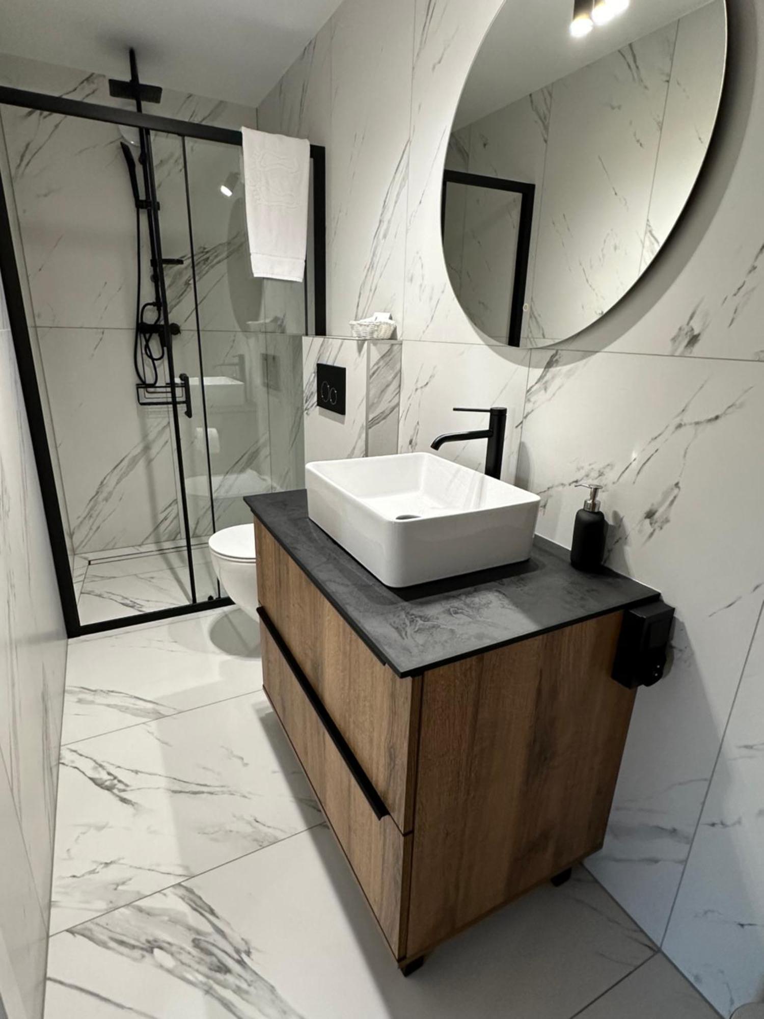 Apartamenty Ceramiczna ブンツラウ エクステリア 写真