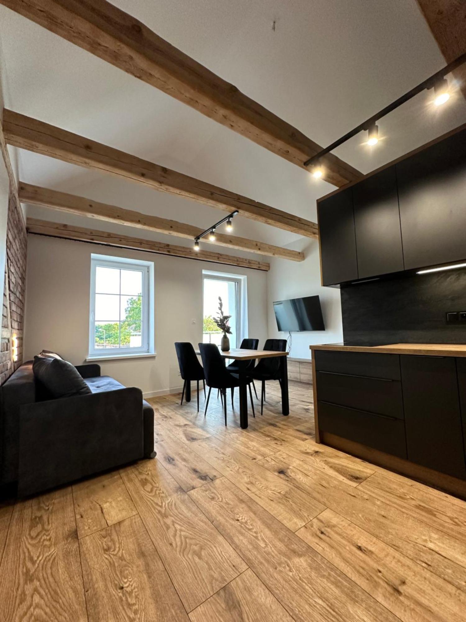 Apartamenty Ceramiczna ブンツラウ エクステリア 写真