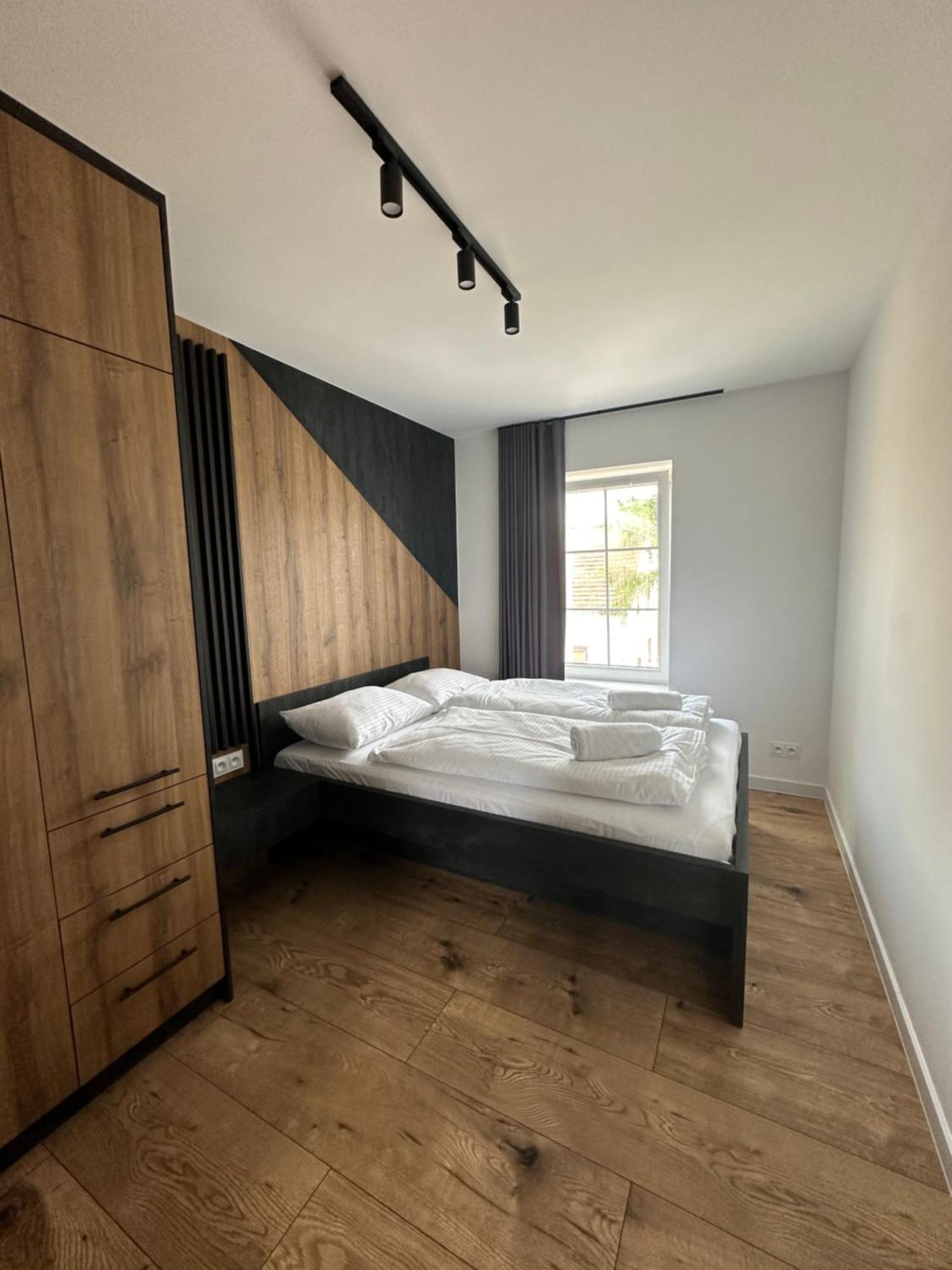 Apartamenty Ceramiczna ブンツラウ エクステリア 写真